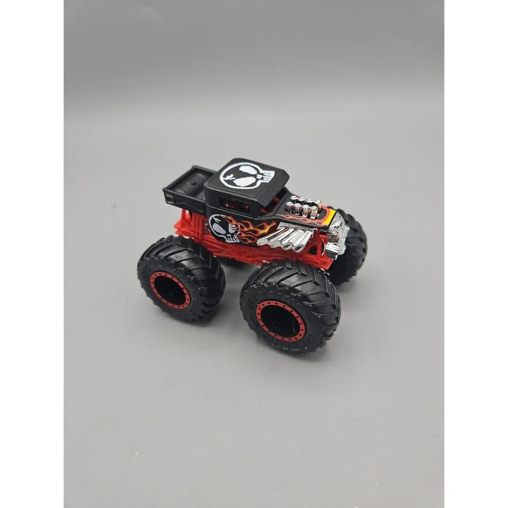Hot Wheels Monster Jam Truck 1:64 Bone Shaker Diecast Flame Black Red